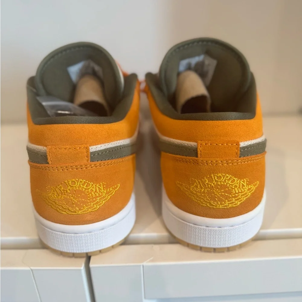 Nike Air Jordan 1 low SE‎ - Curry Men’s size 8.5